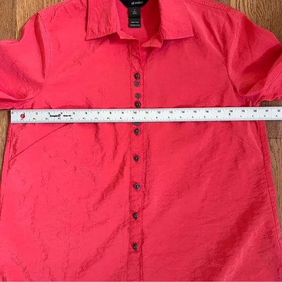 Ali Miles Crinkled Button Front Blouse Bright Coral Pink Collared Women’s Small‎ - Picture 9 of 10